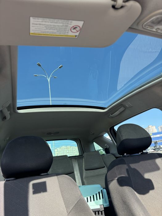 Срочно! Peugeot 207 sw 2008р.