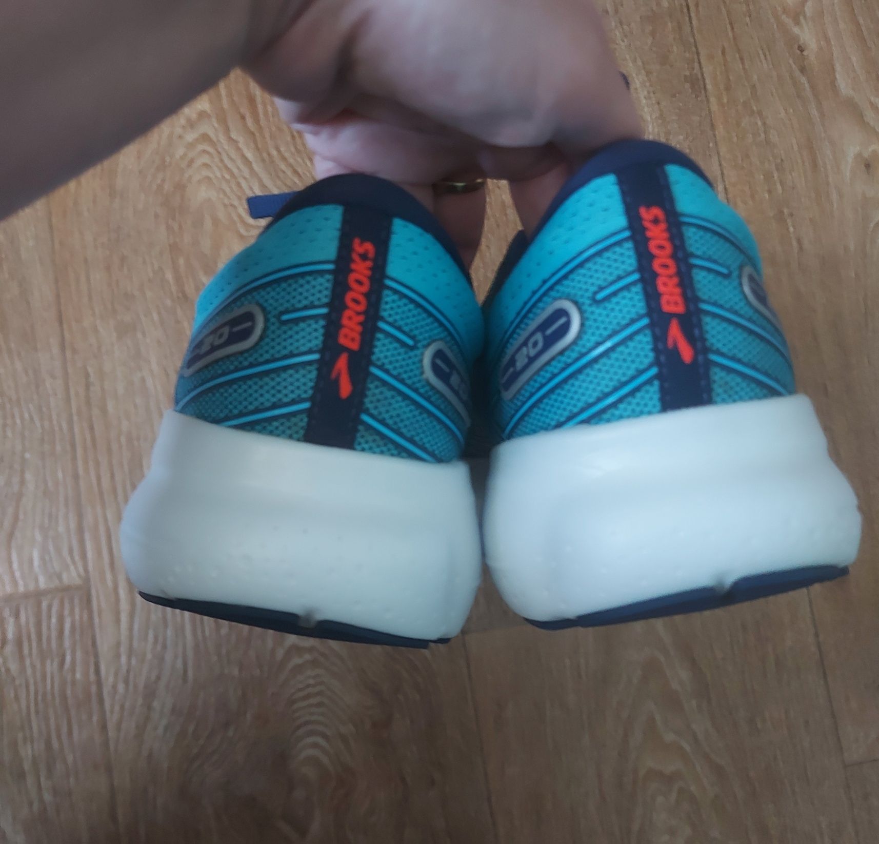 Кроссовки Brooks Glycerin