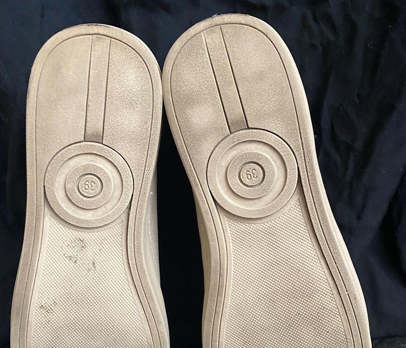 Skórzane beżowe Sneakersy Lasocki CCC