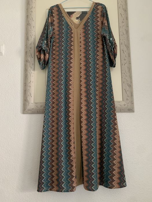 Vestido comprido . Meia manga de mei estacao .