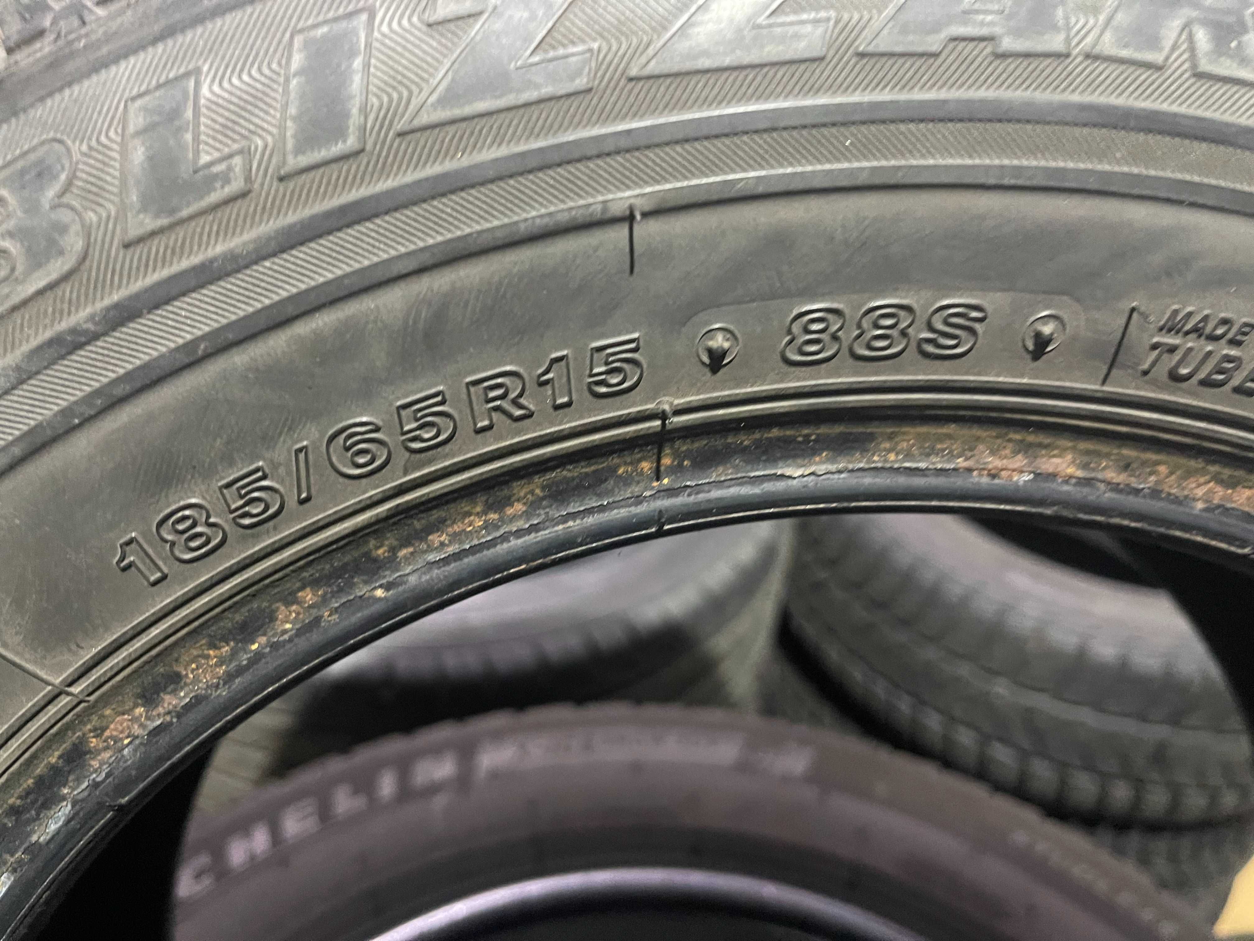 Шини зимові Bridgestone Blizzak REVO GZ 185/65 R15 88S 4шт.
