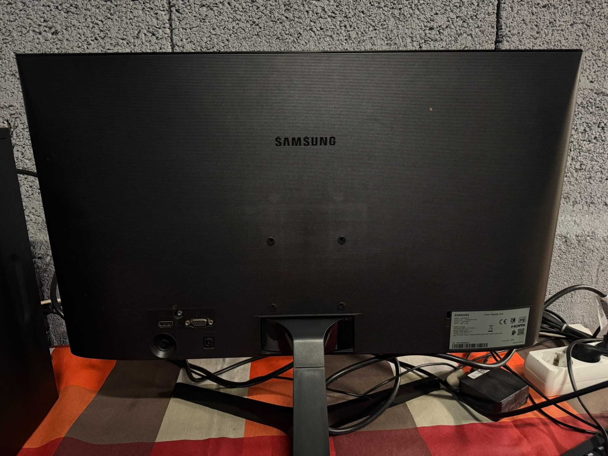Setup Completo Torre + Monitor + Teclado e Rato