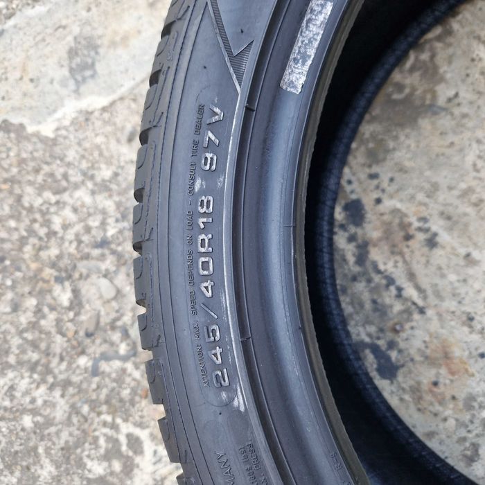 Зимові шини, резина 245 40 R18 Goodyear (Гудієр) 4шт.
