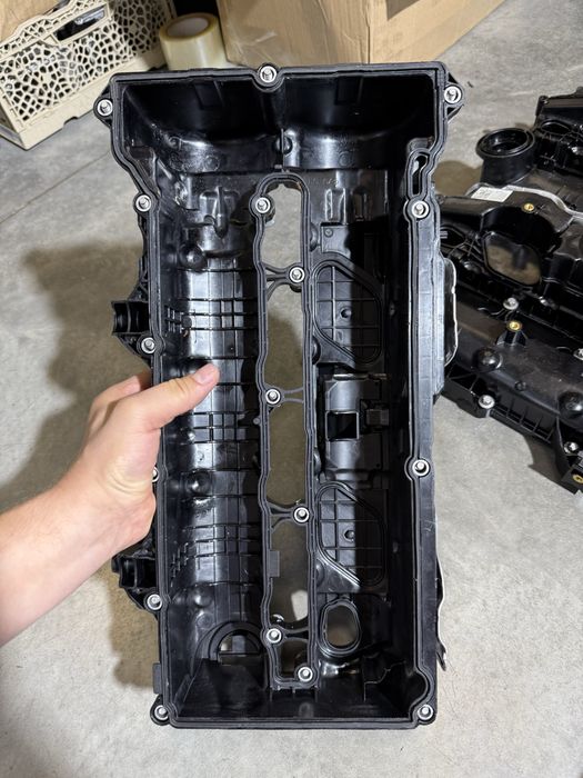 Клапанна кришка головки гбц Sprinter W907 W910 OM652 2.0 W447 W213