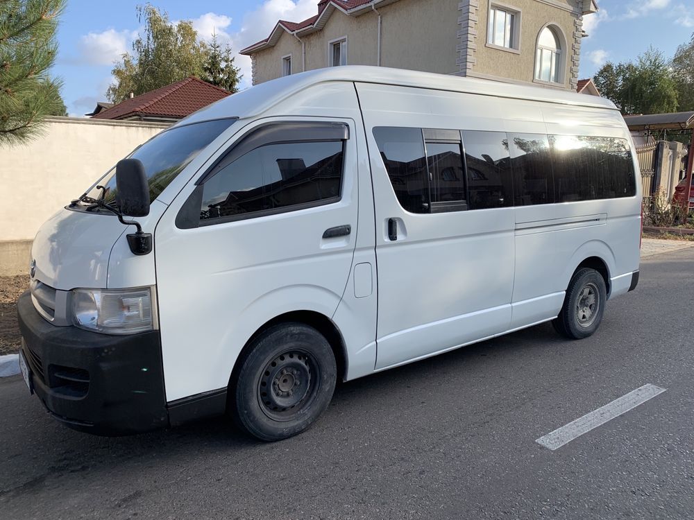 Продам Toyota Hiace груз. 2004