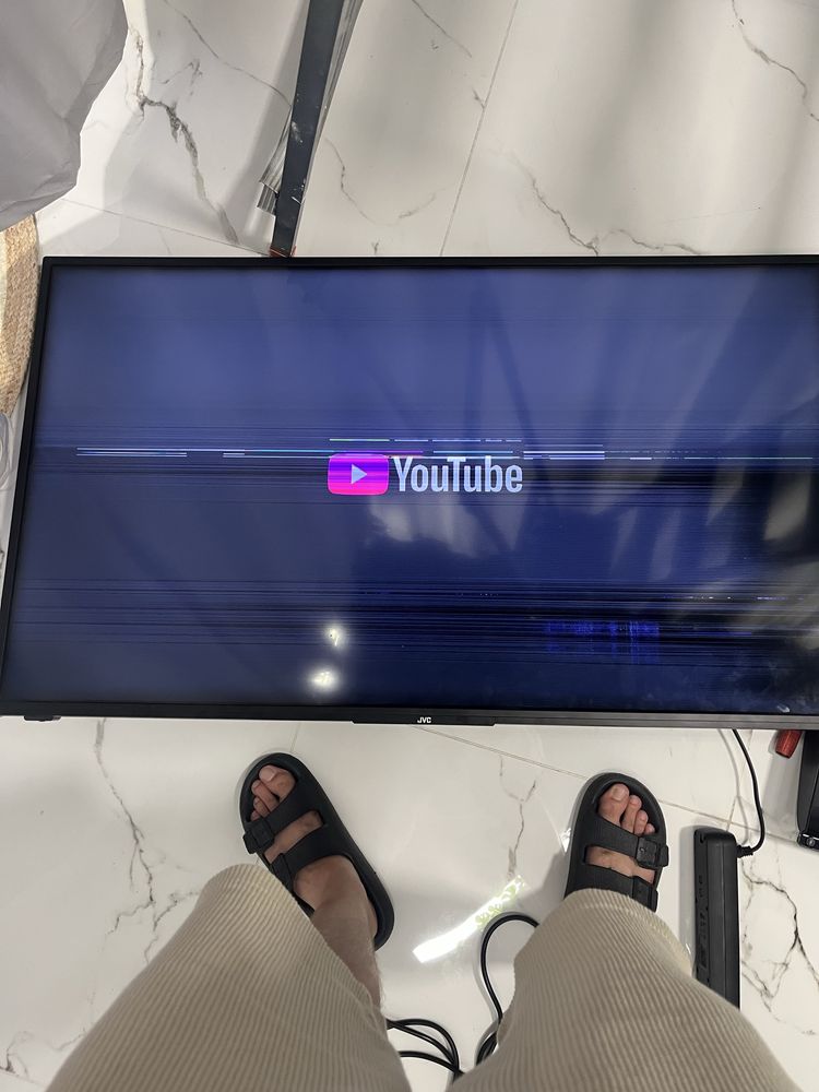 Телевізор JVC 50 дюймів (зображення мерехтить)