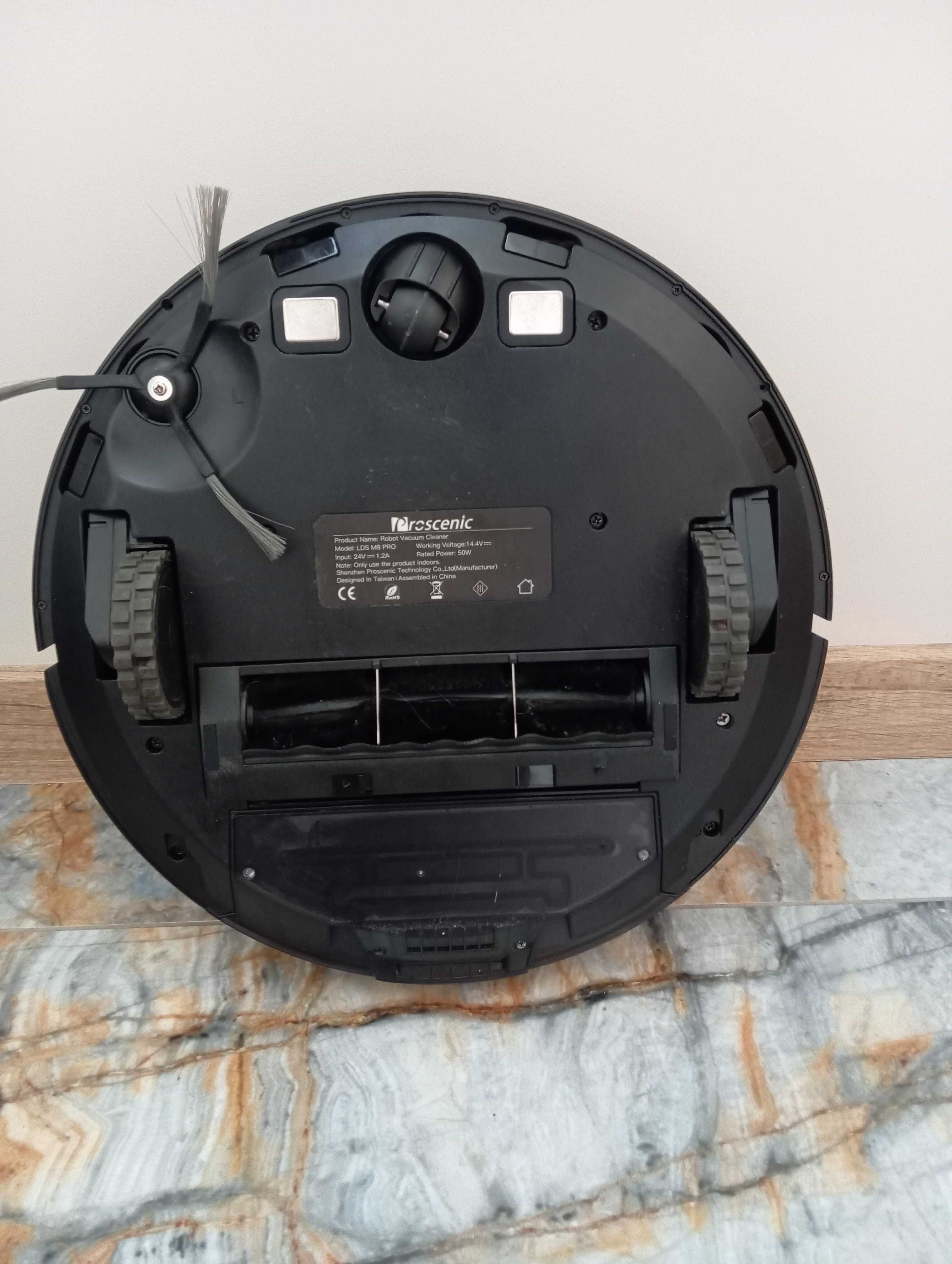 Robot odkurzający