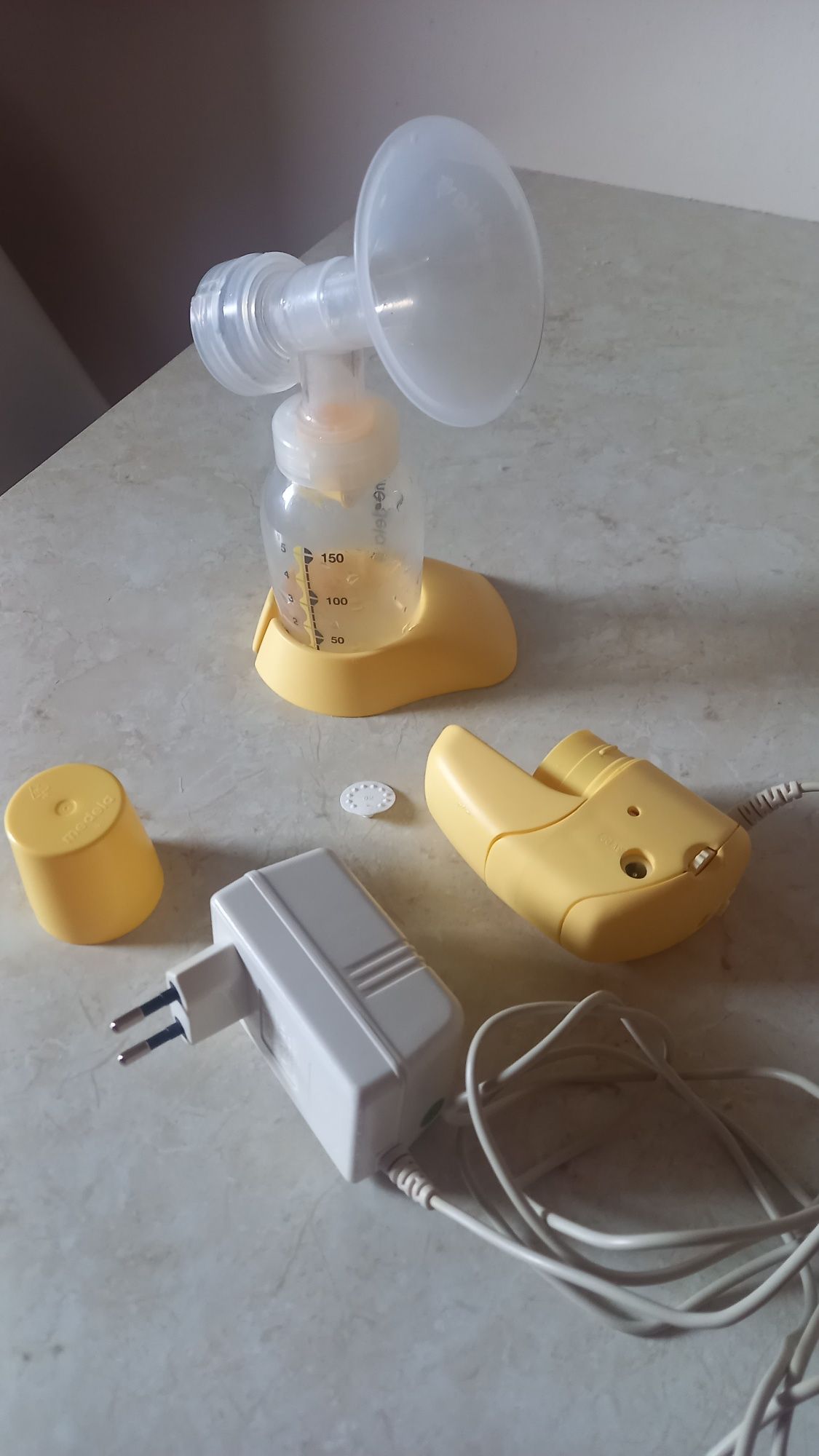 Laktator elektryczny medela