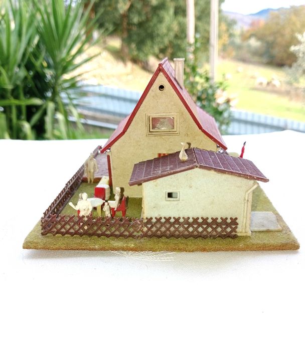 Faller, Vivenda com garagem e esplanada