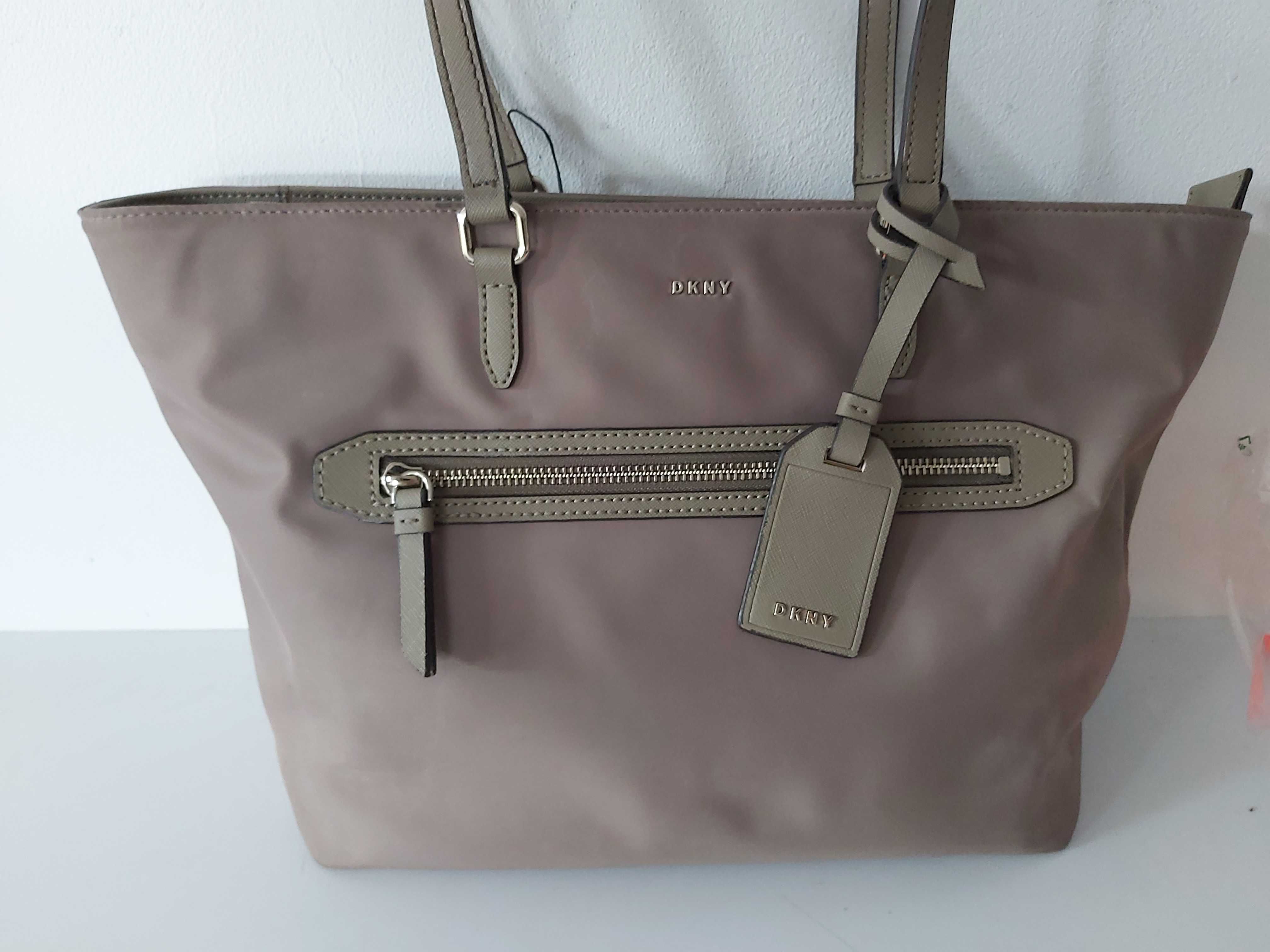 Torebka DKNY oliwkowa khaki torba koktajlowa materiał