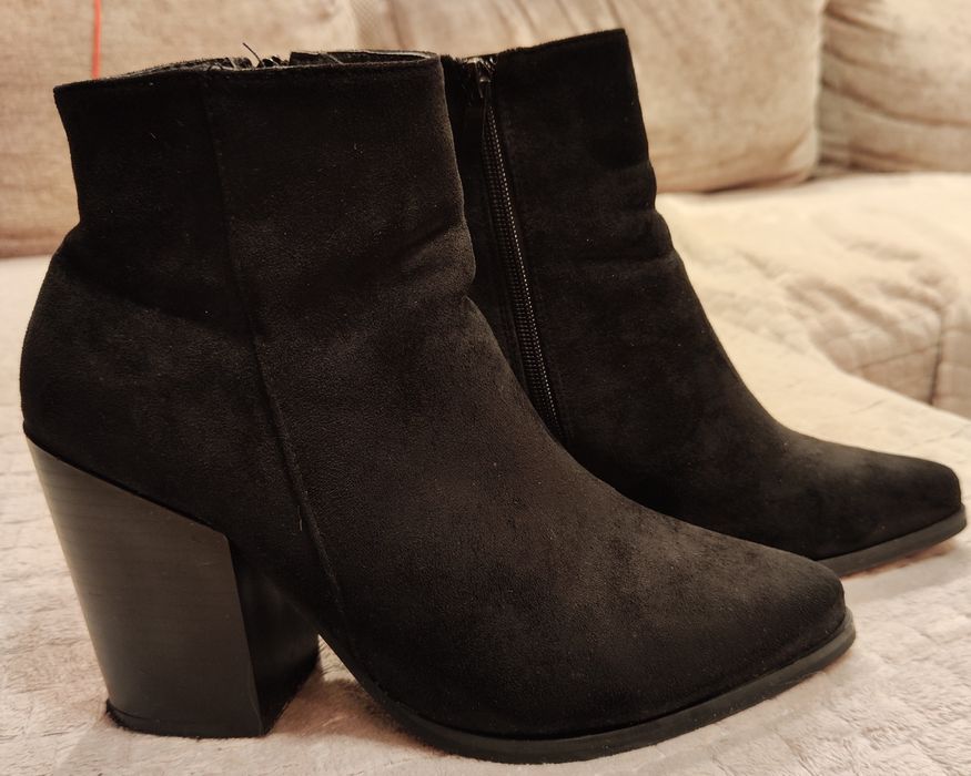 Botki zamszowe - kowbojki