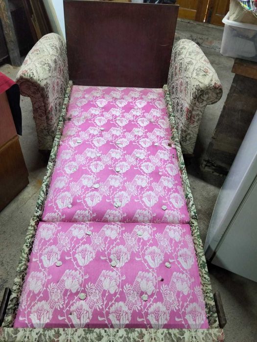 Recamiér / Sofá-cama antigo a restaurar ANTIGUIDADE