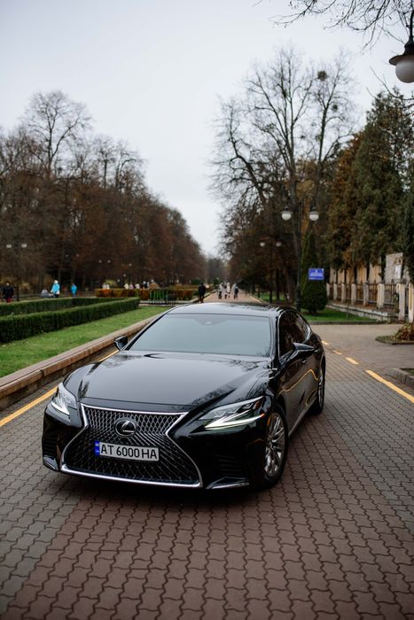 Продам Lexus Ls500