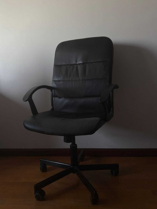 Cadeira de escritório – conforto + estilo