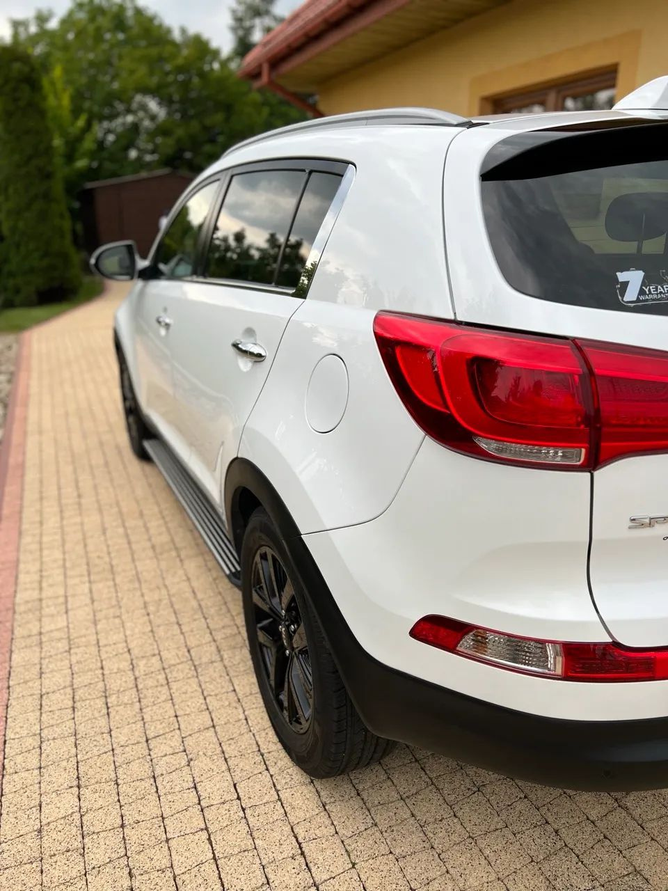 Kia Sportage Wyjątkowa Kia Sportage Platinum Edition – Gotowa do Drogi!