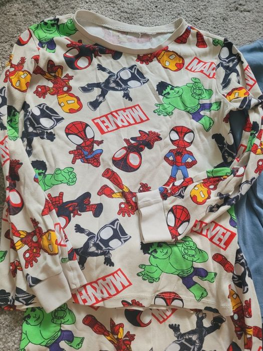 Piżamki chłopięce marki h&m