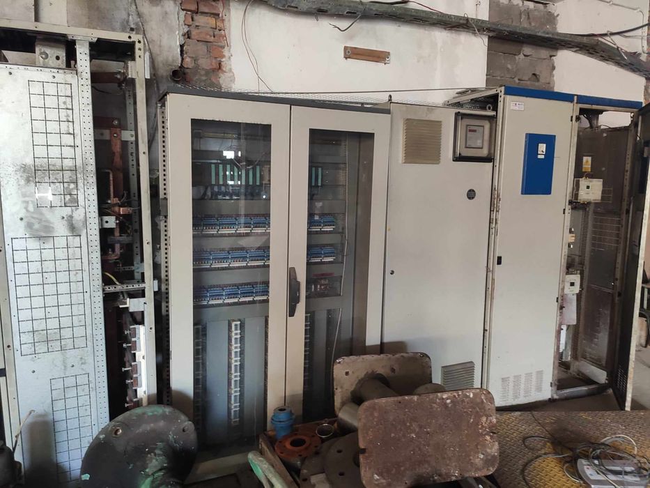 Szafy sterownicze, puste oraz pełne elektryki. JAK NOWE