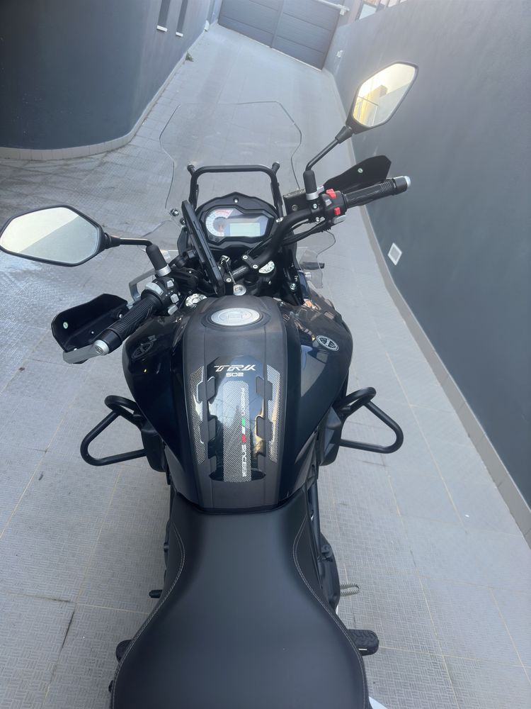 Benelli TRK 502X