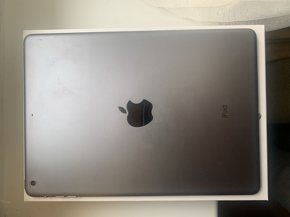 Apple iPad Air Wi-Fi 64GB Space Gray (MD787)