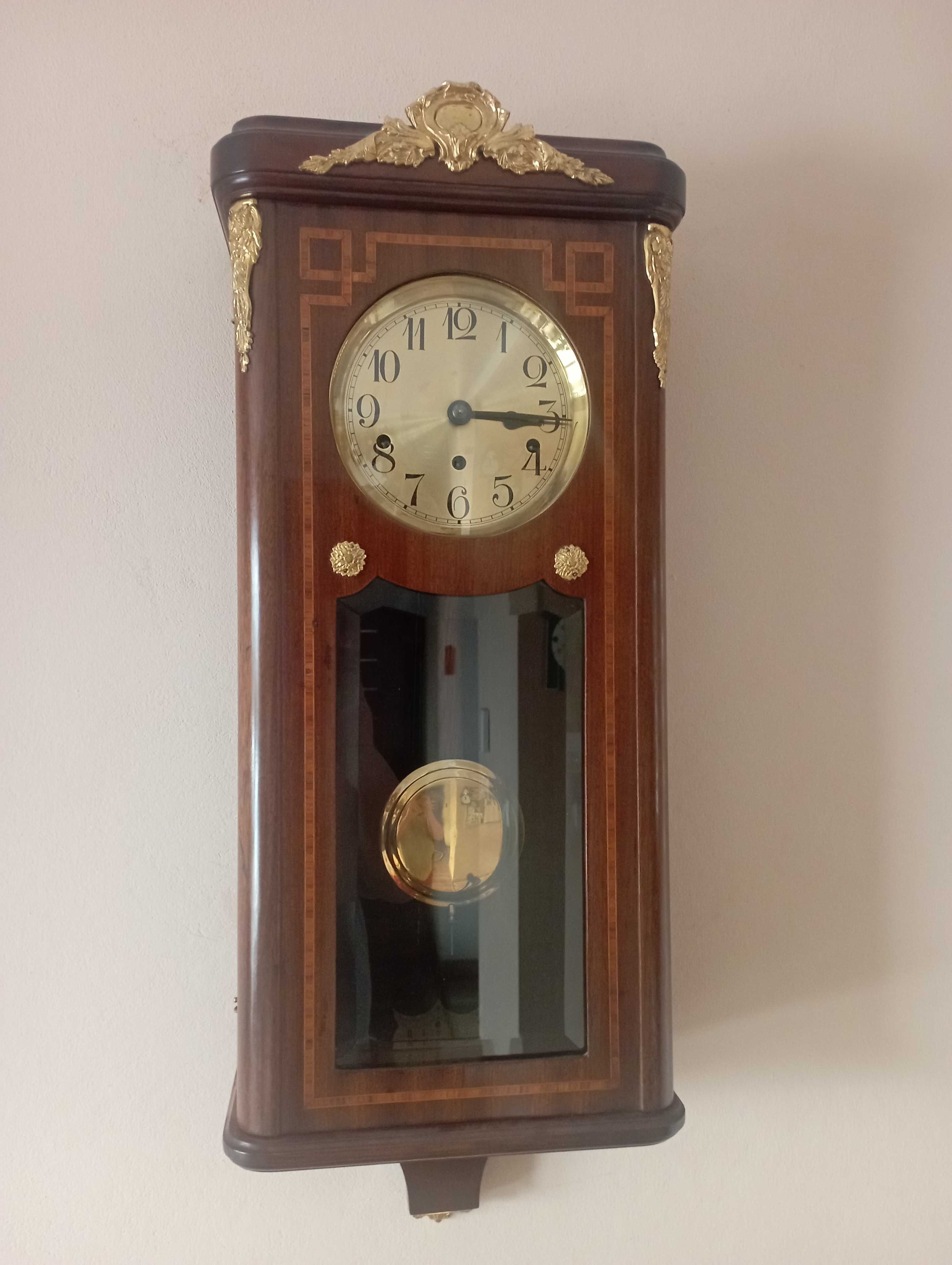 Piękny stary zegar firmy Kienzle.