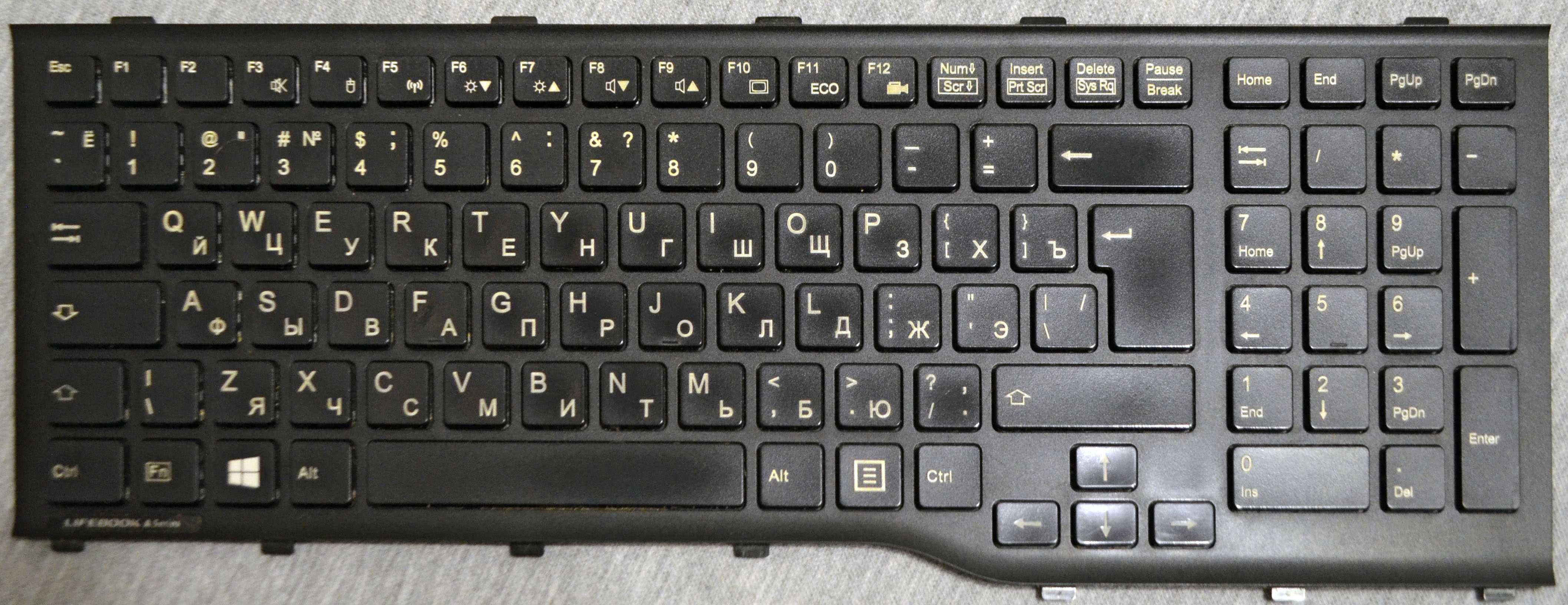 Ноутбук Fujitsu Lifebook AH532, повністю справний,  по запчастинам
