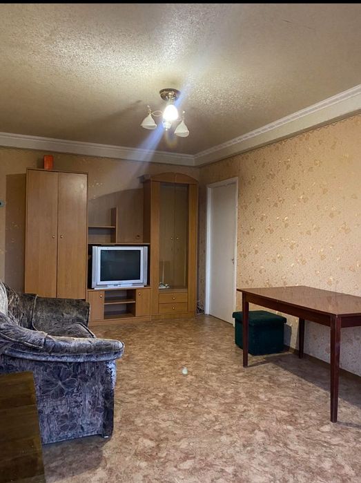 ЗДАМ КІМНАТУ дівчині. Оболонь, метро Мінська