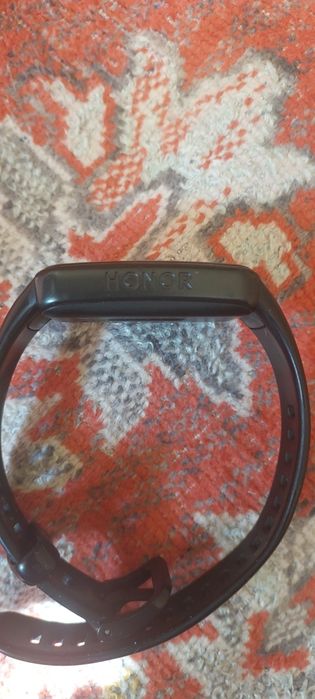 Часы Honor band 6