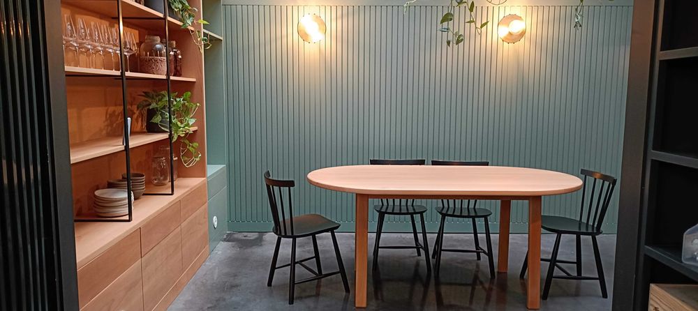 Mesa de Jantar em madeira maciça