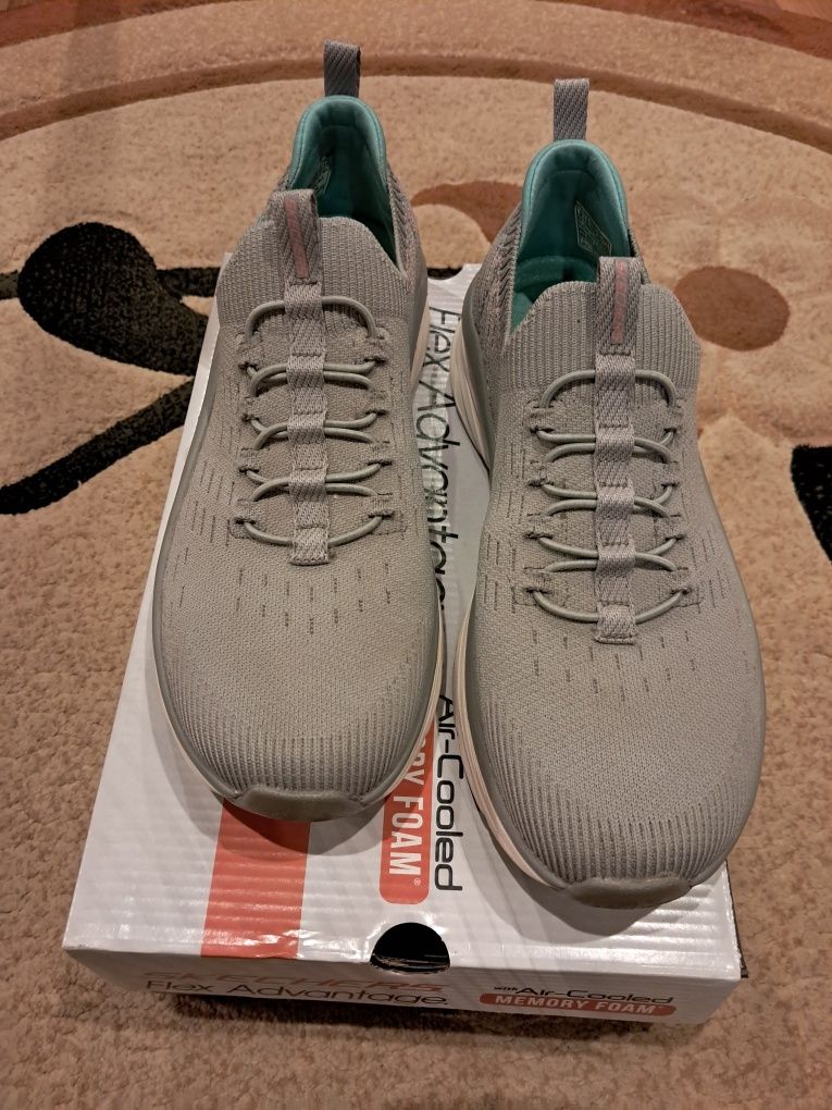 Кроссовки skechers р.39