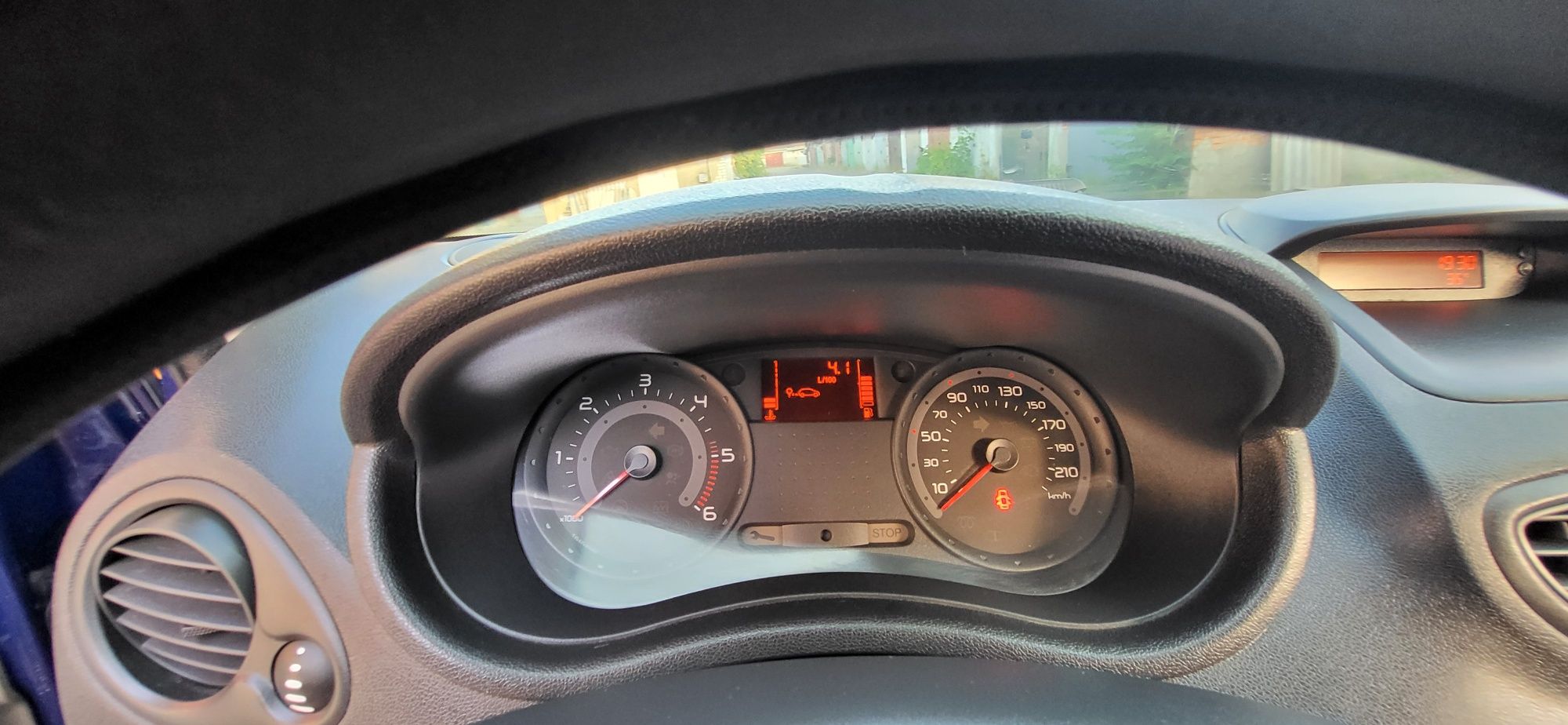 Renault clio 3 1.5 dci 2006 рік