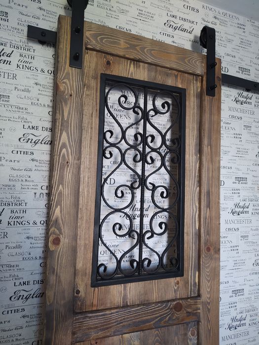 Drzwi w stylu wiejskim rustykalnym, farmhous, metaloplastyka