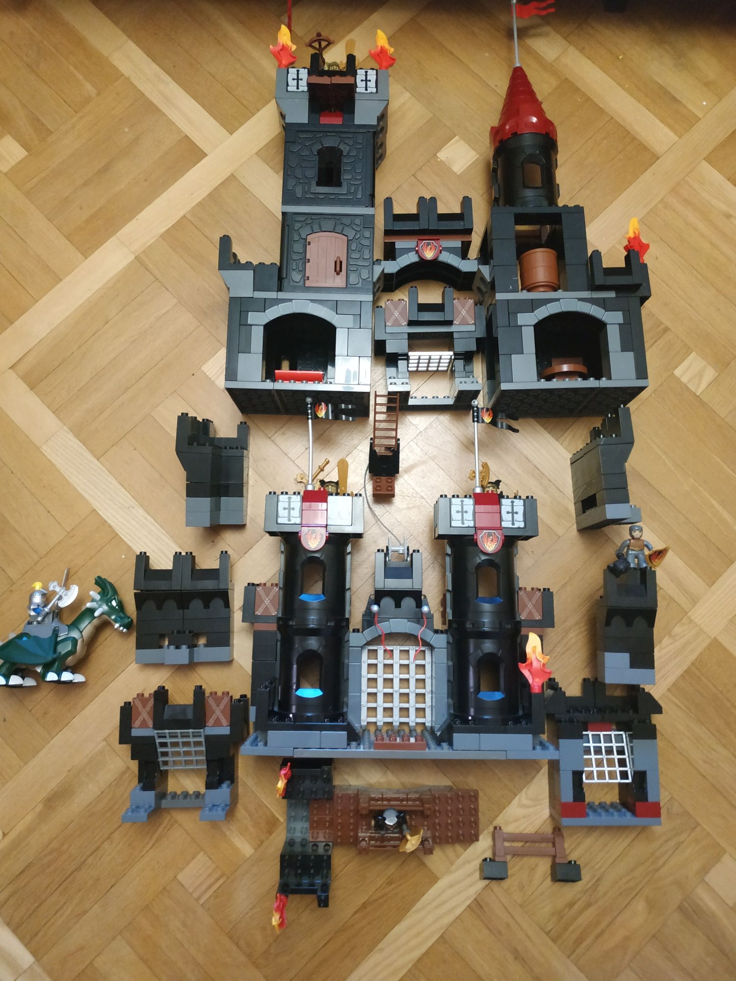 Конструктор Lego Duplo Черный Замок 4785