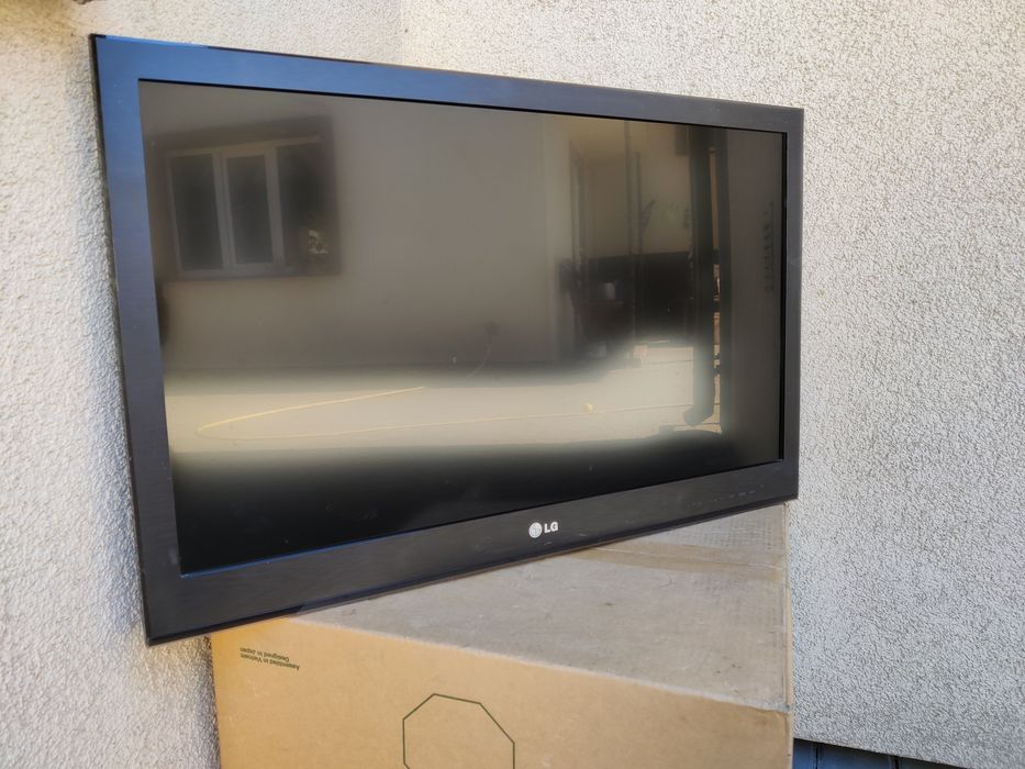 LG 32"Smart Телевізор з Німеччини. Різні.