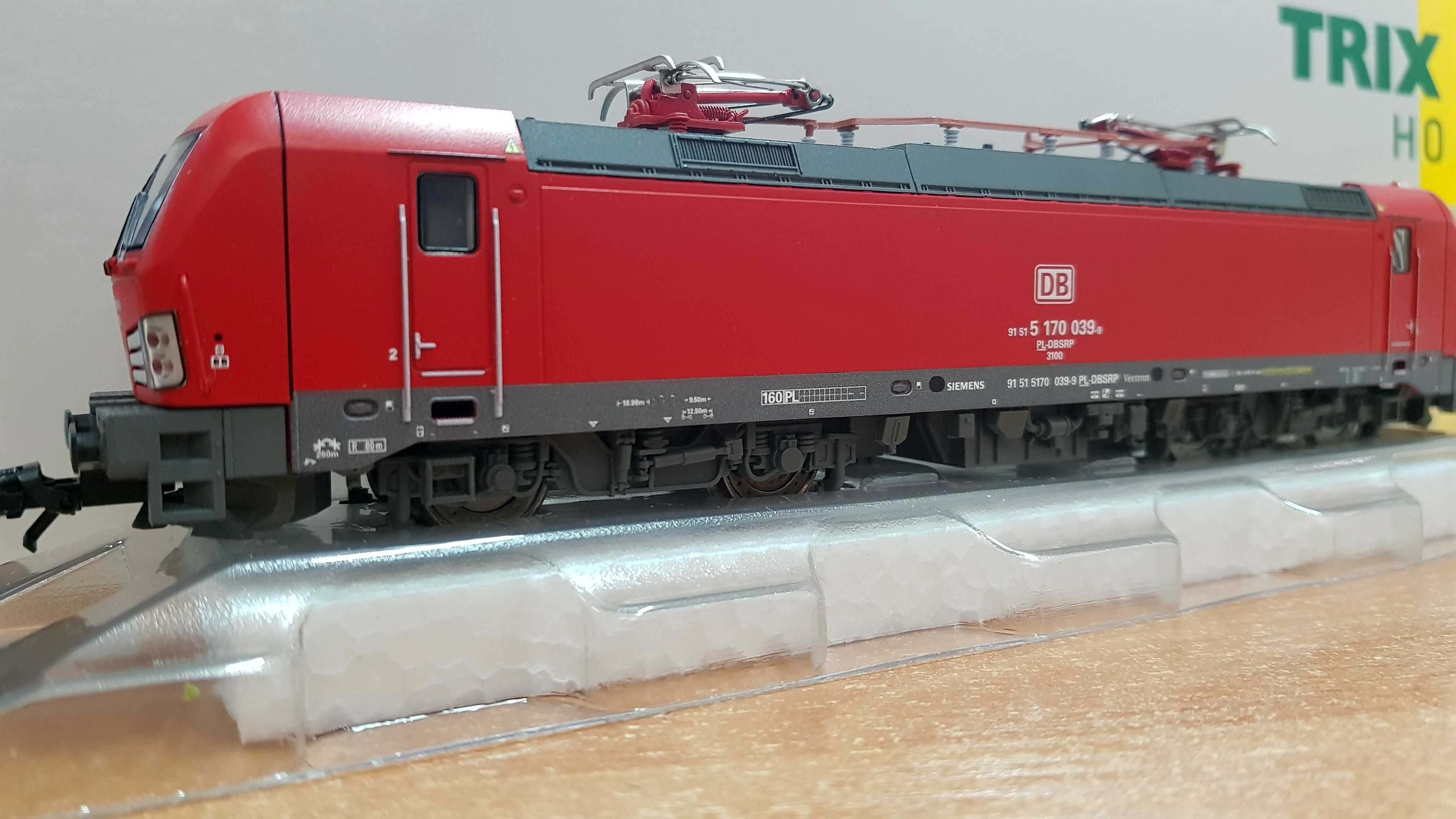 Elektrowóz BR 170 DB Schenker Rail H0 Trix 22283