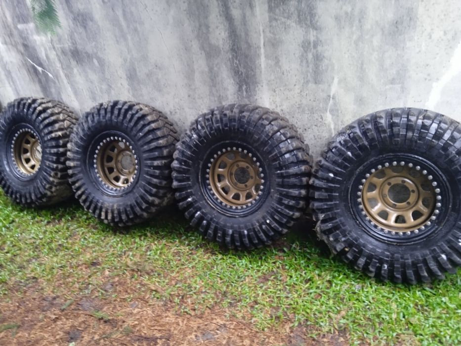 Maxxis Trepador 37 com jantes