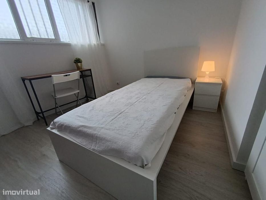 Quarto Individual com despesas incluídas junto à Ponte de São João