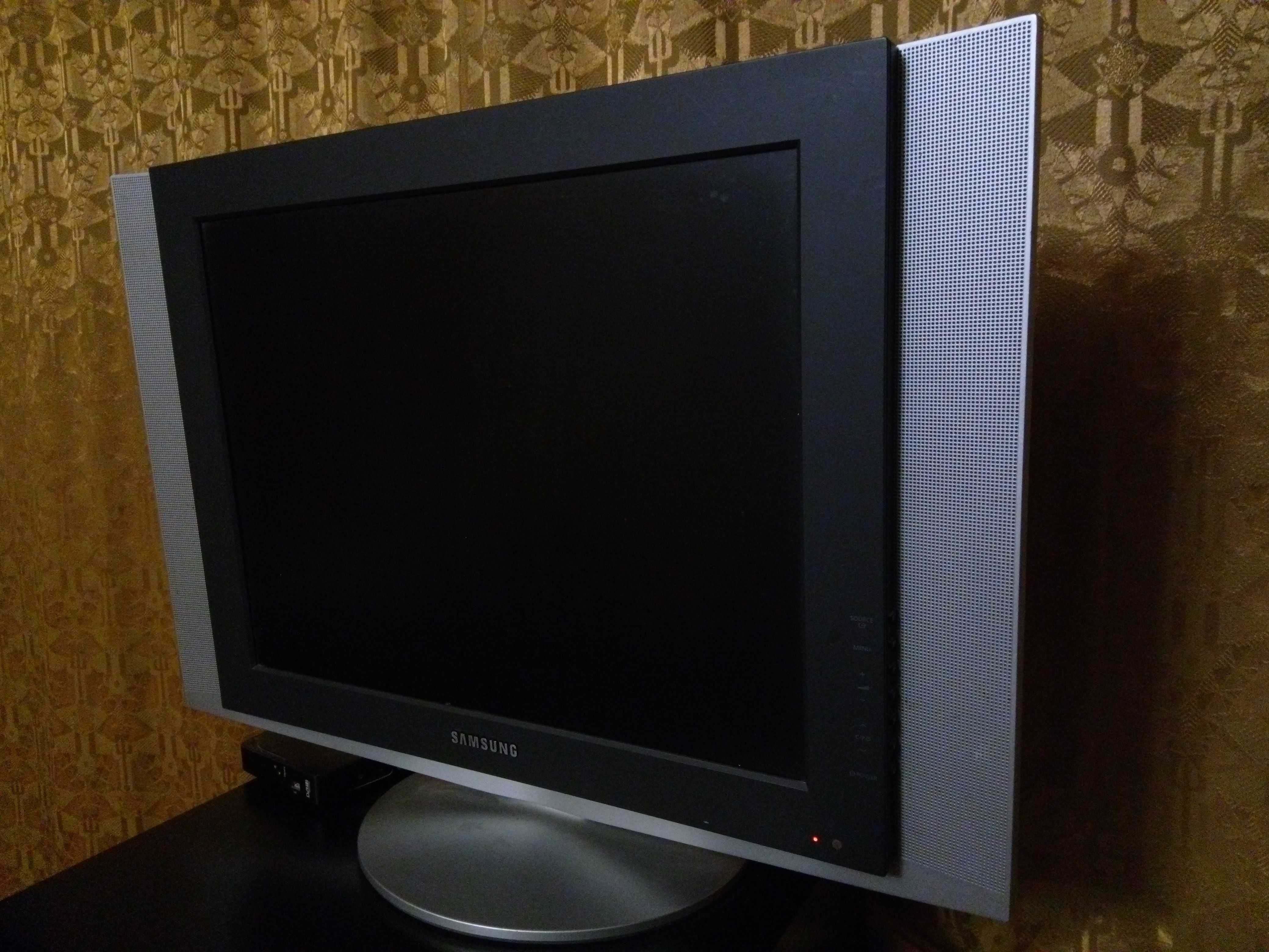 Телевізор Samsung LE20S52BP + тюнер T2 (eфірний Т2 приймач T2mini)
