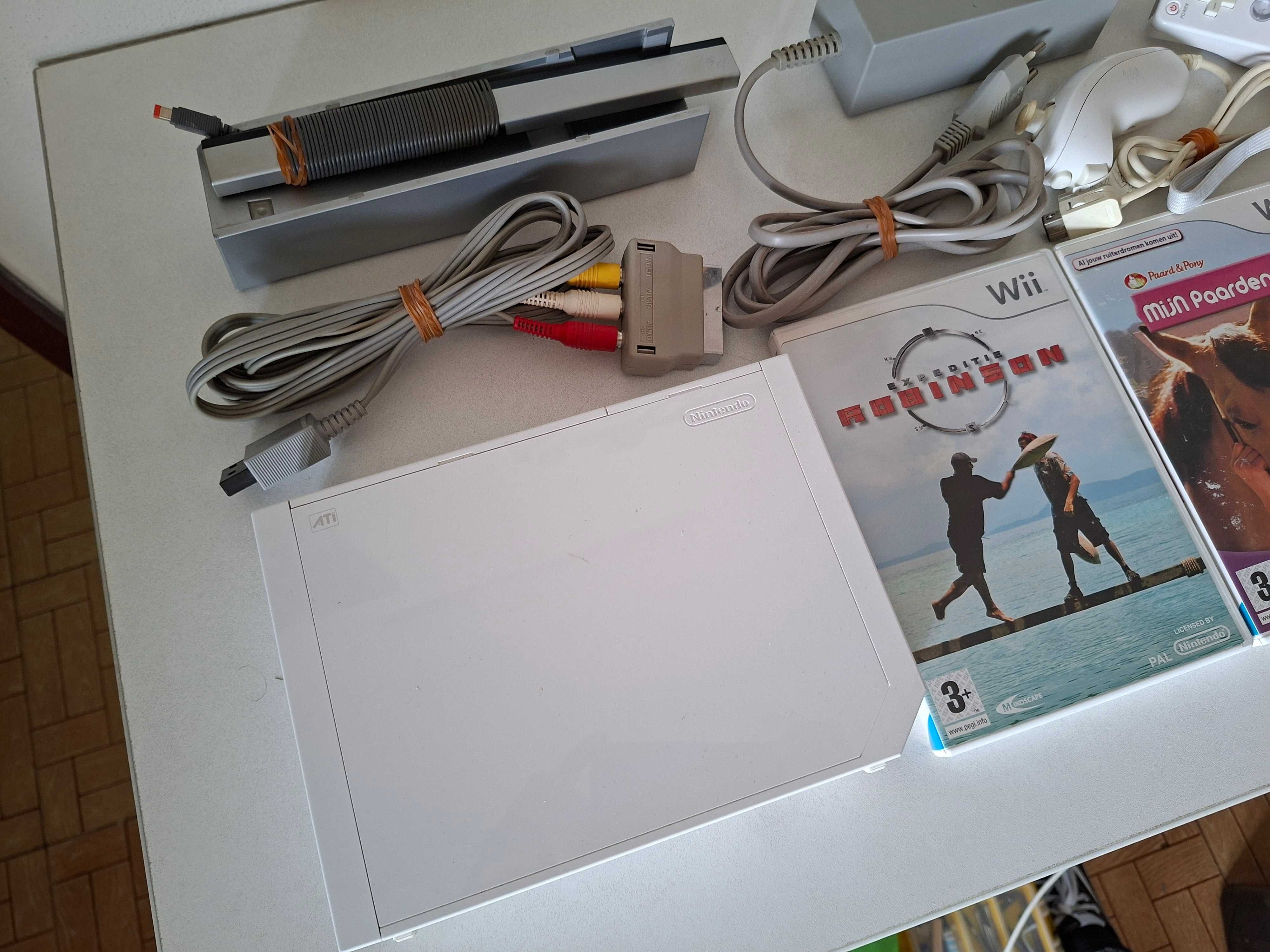 Nintendo Wii Branca 1º Modelo + 1 Comando + 3 jogos *100% Funcional*