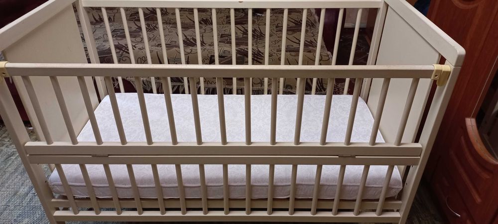 Дитяче ліжко 0-4