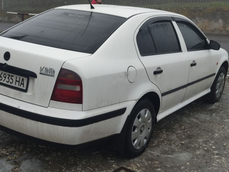 Продам шкоду тур 1.6