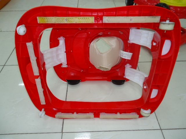 Bardzo ładny RÓŻOWY chodzik jeździk pchacz dla dziecka łóżeczka itd