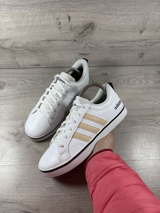 Adidas чоловічі кросівки 41 розмір