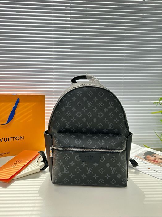 Louis Vuitton Monogram рюкзак серый мужской унисекс кожаный