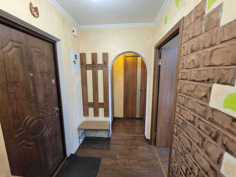 Здам 2к квартиру на бульварі Слави 7