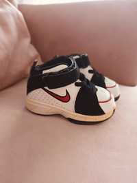 Buty Nike rozmiar 21