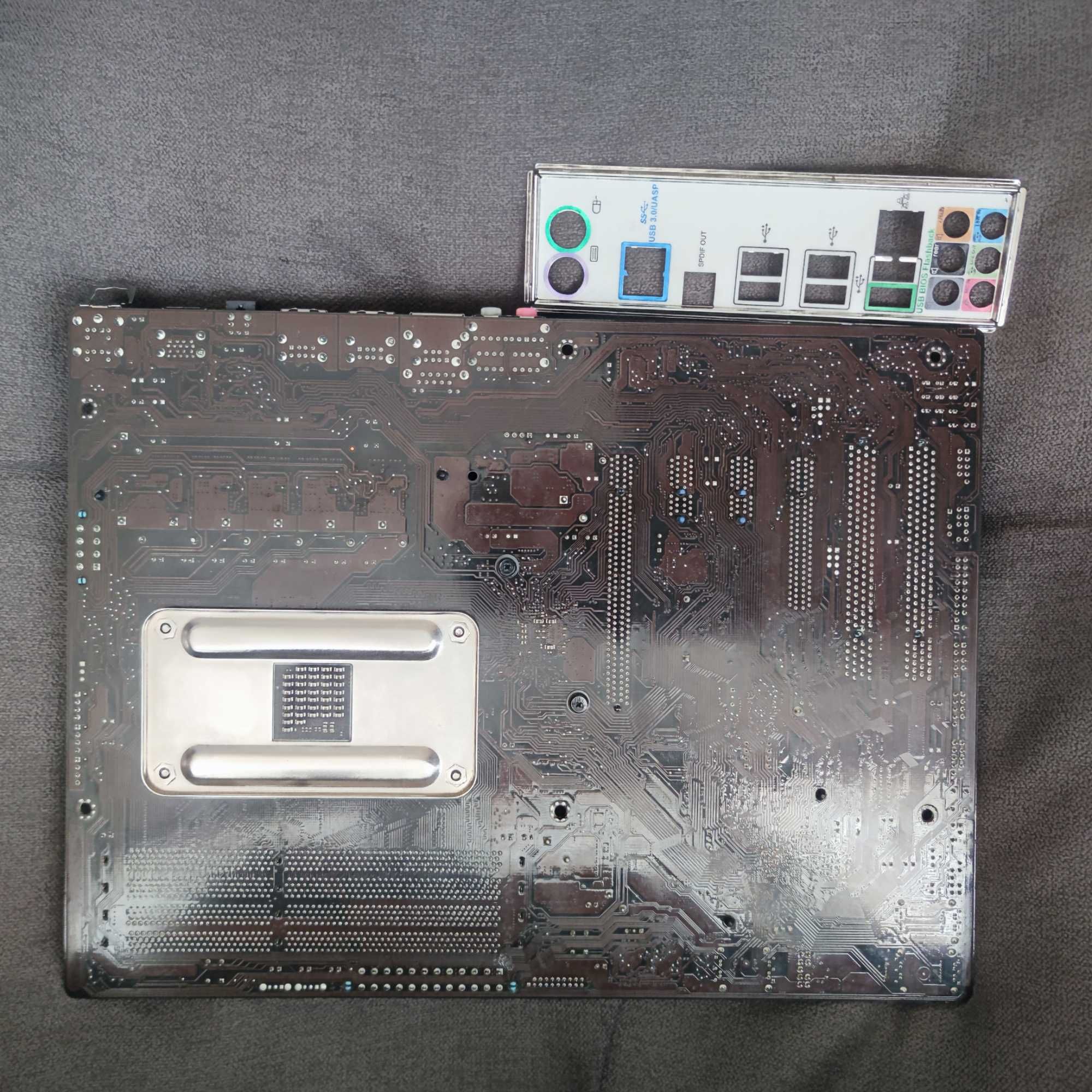 Игровая материнська плата ASUS M5A97 R2.0 Socket AM3+,SATA III,USB 3.0
