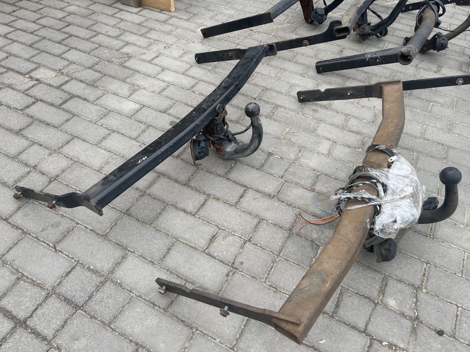 Фаркоп приципне Туран Пасат б6 фаркоп Октавія А5 Гольф 5  VW Skoda