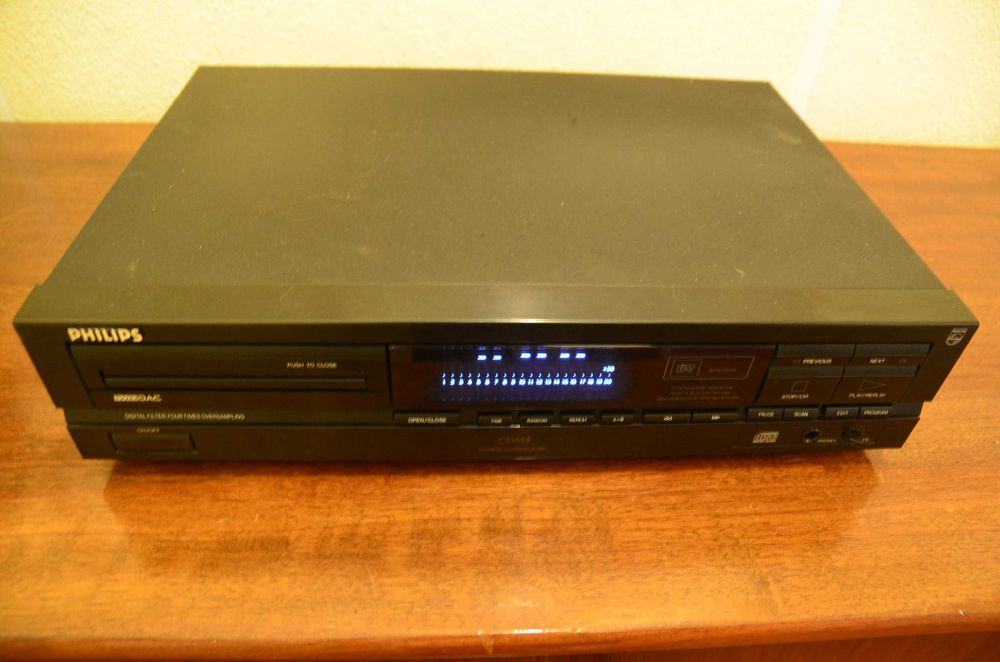 Leitor de CD's Philips CD614