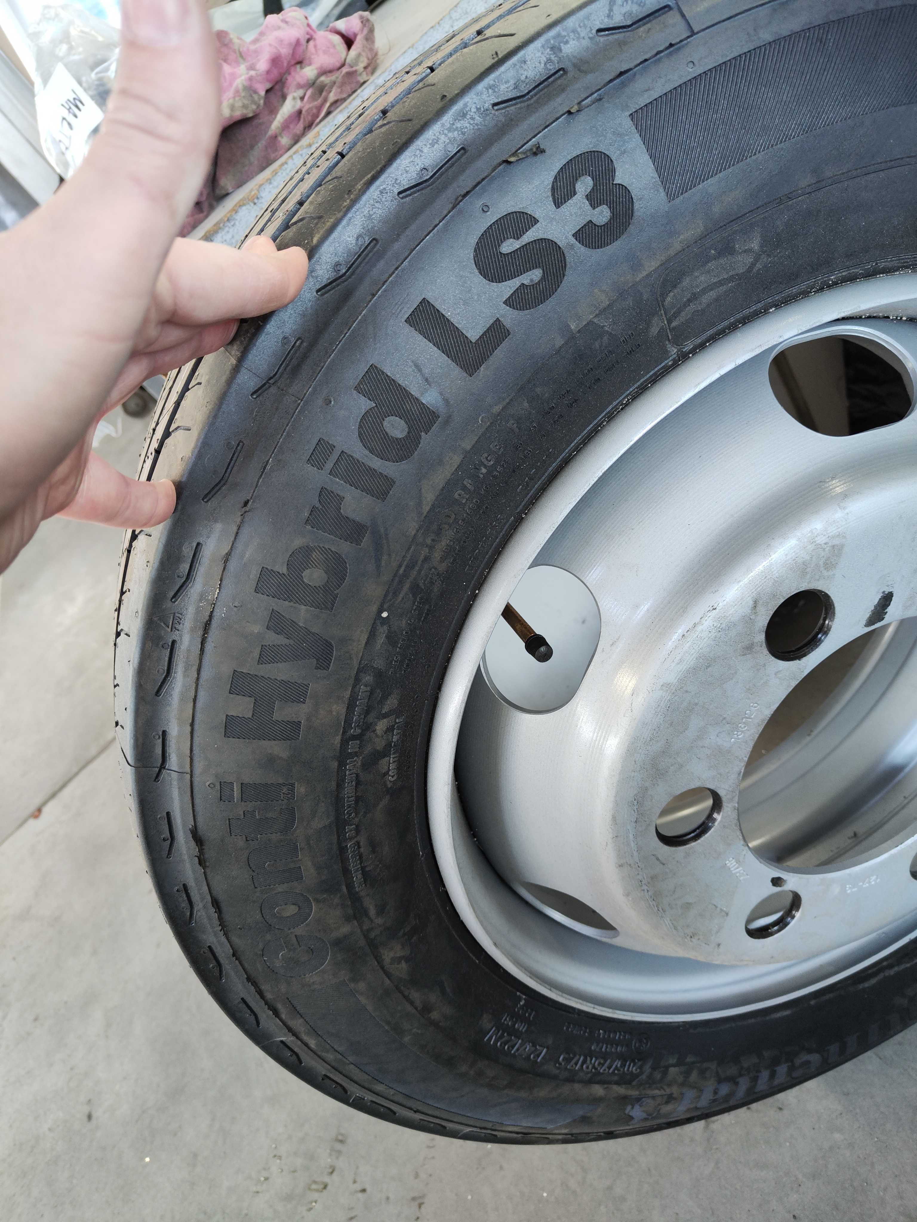 Opony 205/75 R17.5 ContiHybrid LD3 NOWE