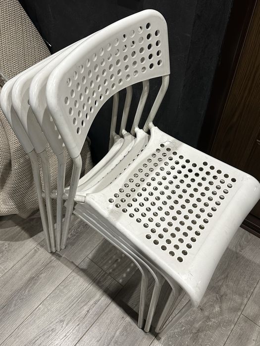 Стілець метал каркас + пластик